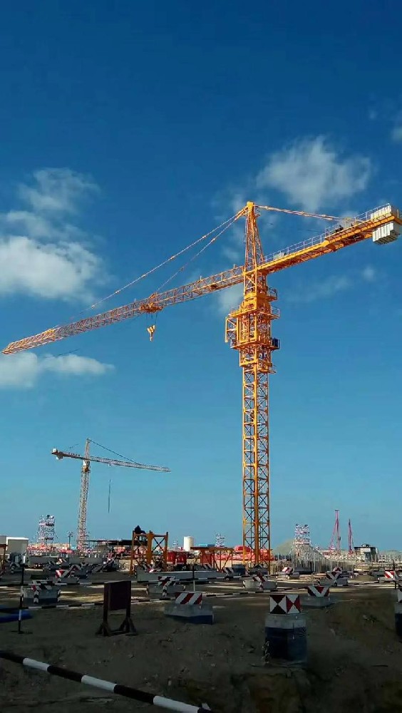 Tower crane (2).jpeg